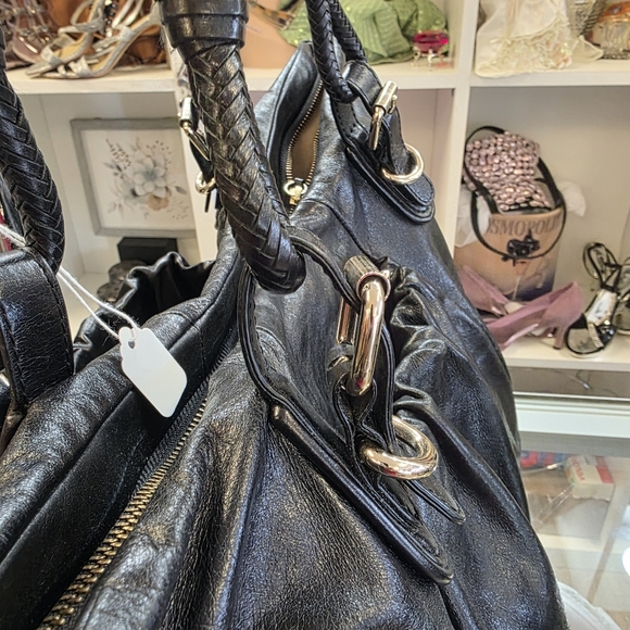 Elliot Lucca Black Leather Bag – Classic & Chic - Picture 10 of 15